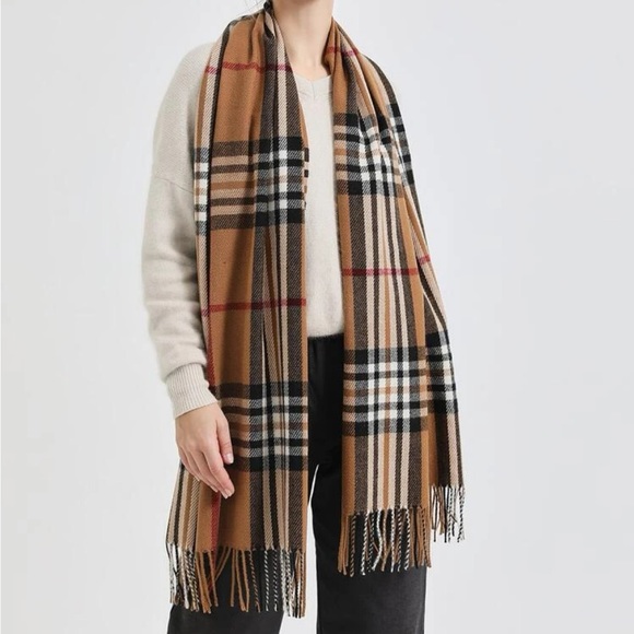 Winter Collection ❄️| Euro Style NEW Luxe Plaid Scarf with Elegant Fringe Trim - Picture 5 of 6